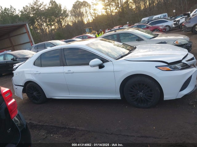 4T1B11HK6KU164832 Toyota CAMRY SE
