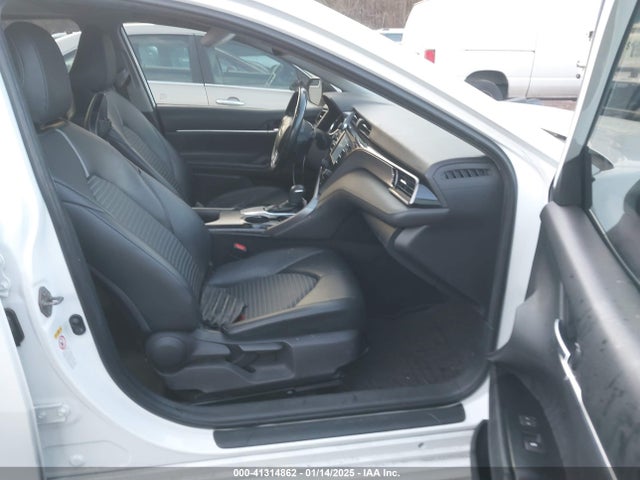4T1B11HK6KU164832 Toyota CAMRY SE