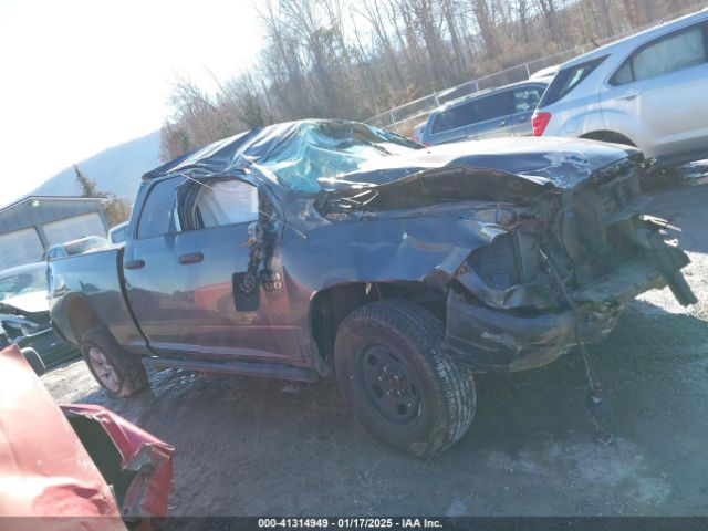 1C6RR7FG2KS607820 RAM 1500 Classic Tradesman  4x4 6'4 Box