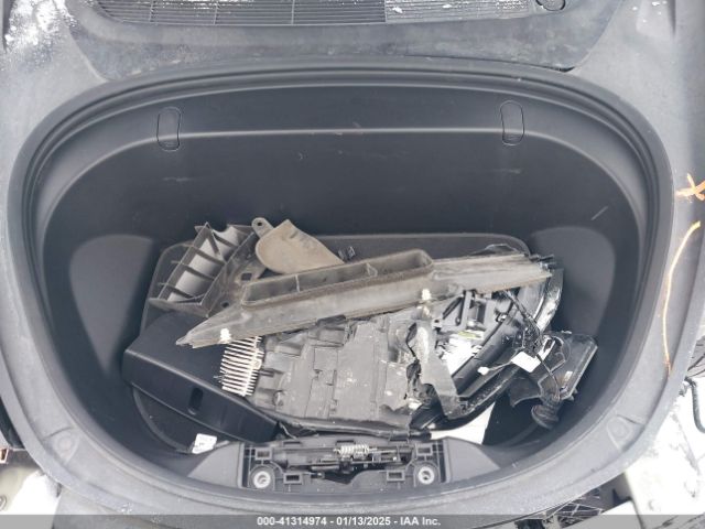 5YJ3E1EA2JF071855 Tesla Model 3 Long Range/mid Range