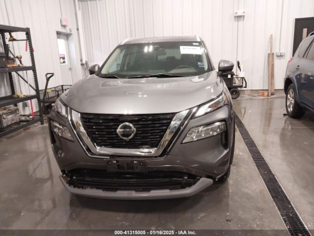 5N1AT3BB6MC673208 Nissan Rogue Sv Intelligent Awd