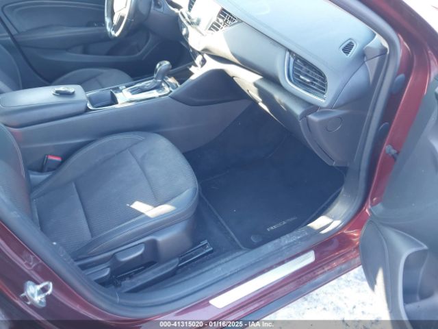 W04GM6SX0K1008235 Buick Regal Sportback Fwd Preferred Ii