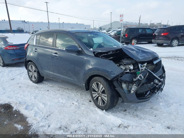 2016 KNDPCCAC8G7815886 main image