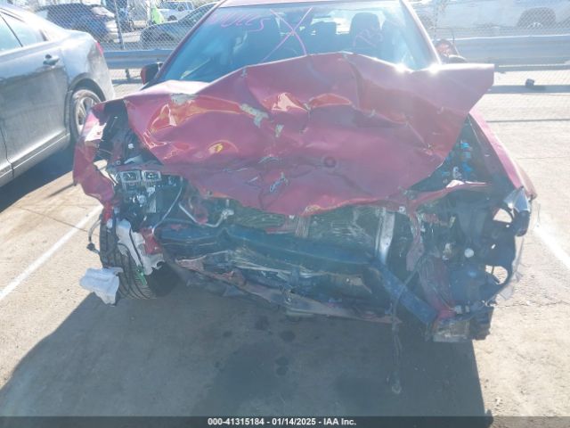 2T1BURHE6HC927359 Toyota Corolla Xle