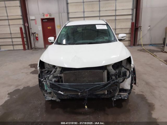 5N1AT2MV5HC853710 Nissan ROGUE SV
