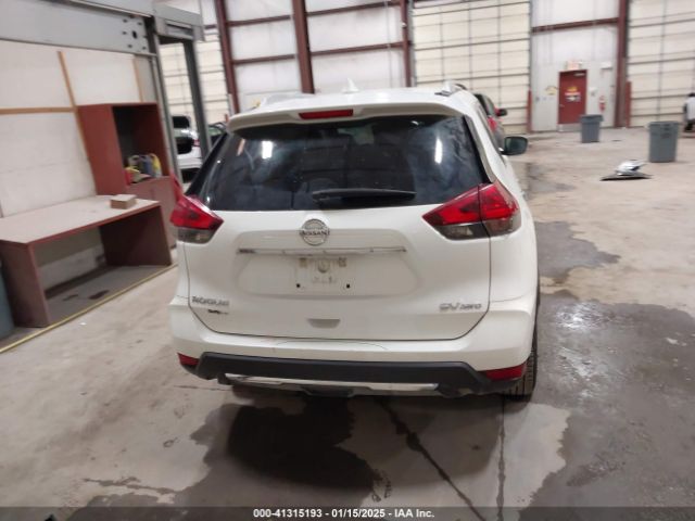 5N1AT2MV5HC853710 Nissan ROGUE SV