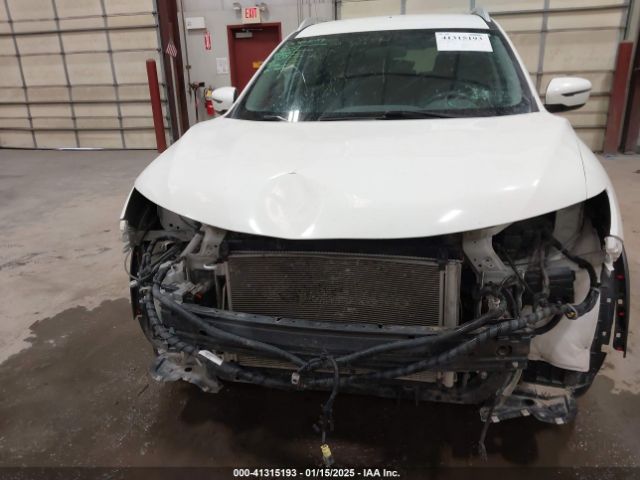 5N1AT2MV5HC853710 Nissan ROGUE SV