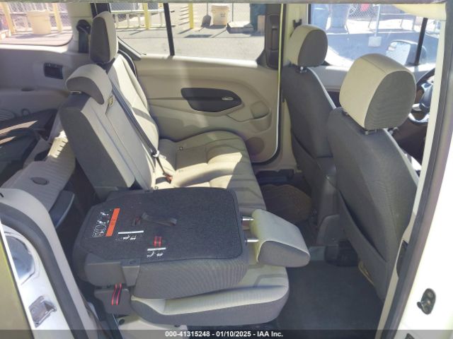 NM0GS9F79J1369840 Ford Transit Connect Xlt