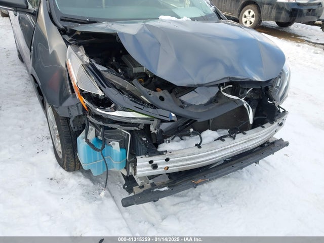 JTDL9RFU2K3007454 Toyota PRIUS XLE