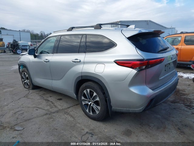 Toyota Highlander Xle 2020 5TDGZRBH8LS501621 Image 3