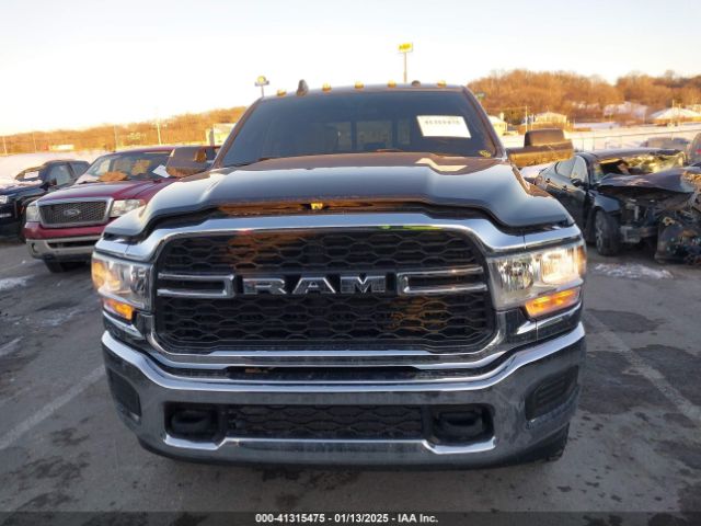 3C6UR5CJ7MG641616 RAM 2500 Tradesman  4x4 6'4 Box