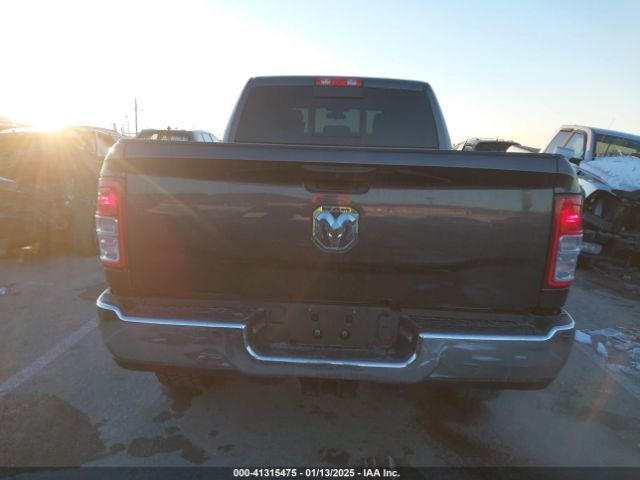3C6UR5CJ7MG641616 RAM 2500 Tradesman  4x4 6'4 Box