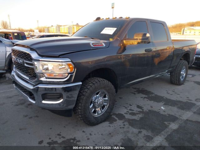 3C6UR5CJ7MG641616 RAM 2500 Tradesman  4x4 6'4 Box
