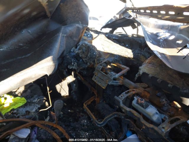 1C4PJMCS6HW529977 Jeep Cherokee Latitude 4x4