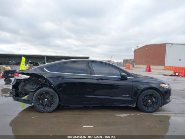 3FA6P0LU3HR233781 Ford Fusion Hybrid Se