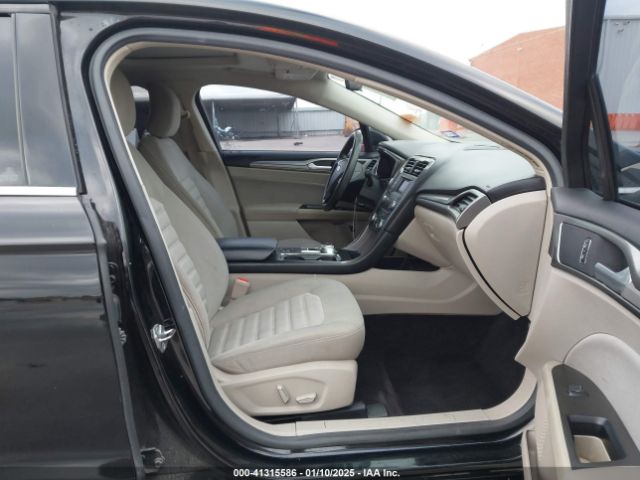 3FA6P0LU3HR233781 Ford Fusion Hybrid Se