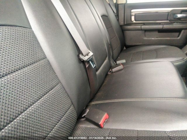 2018 RAM 1500 1C6RR7MT4JS335673 Photo 7