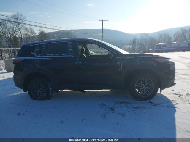JN8AT3AB3MW227896 Nissan Rogue S Intelligent Awd