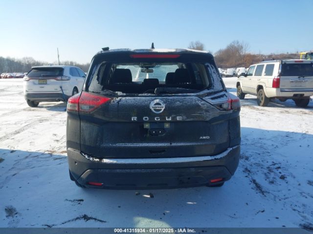 JN8AT3AB3MW227896 Nissan Rogue S Intelligent Awd