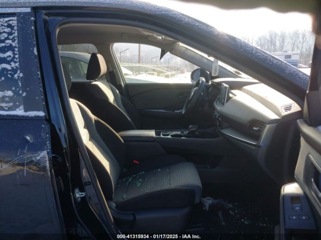 JN8AT3AB3MW227896 Nissan Rogue S Intelligent Awd