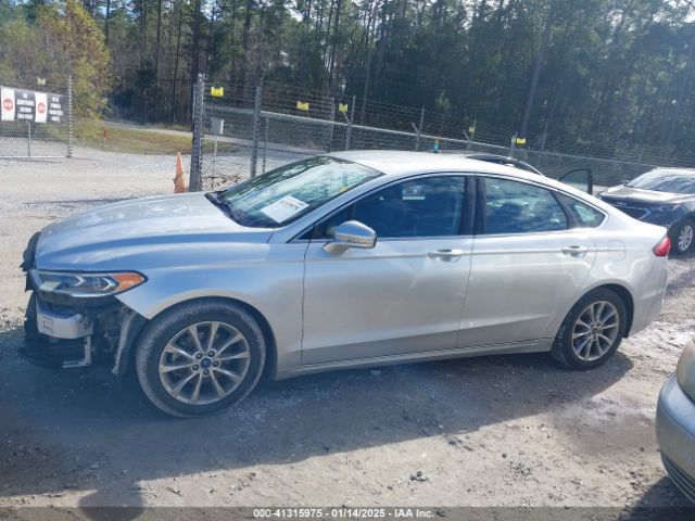 3FA6P0HD0HR161611 Ford FUSION SE