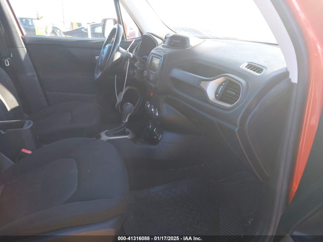 Jeep Renegade Latitude 2016 ZACCJBBT2GPE29707 Image 5