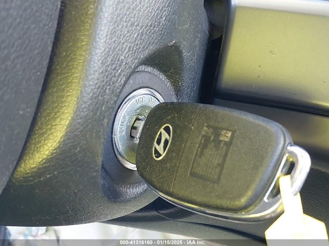 5NPE24AF7JH667517 Hyundai SONATA SE