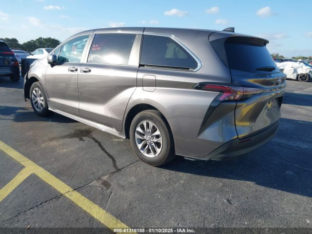 5TDKRKEC1RS212929 Toyota SIENNA LE