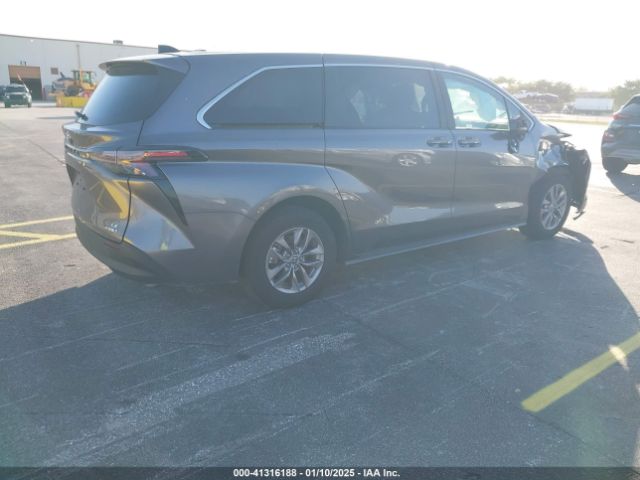 5TDKRKEC1RS212929 Toyota SIENNA LE