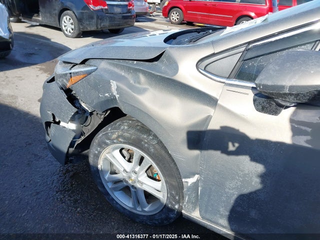 Chevrolet Cruze Lt Auto 2018 1G1BE5SM6J7205007 Image 12