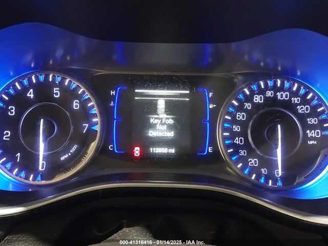Chrysler 200 Limited 2016 1C3CCCAB5GN111523 Image 7