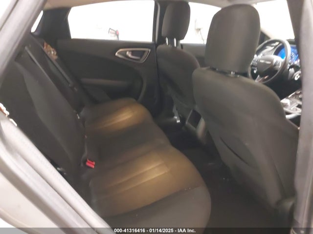 Chrysler 200 Limited 2016 1C3CCCAB5GN111523 Image 8
