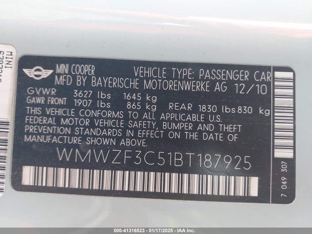 2011 MINI COOPER CLUBMAN WMWZF3C51BT187925 Photo 8