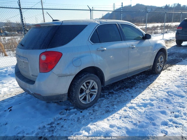 Chevrolet EQUINOX LS 2015 1GNALAEK0FZ108710 Image 4