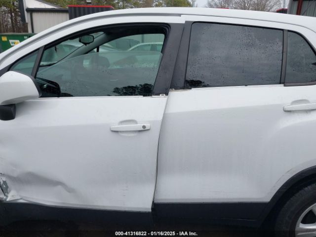 KL7CJKSB7LB322872 Chevrolet Trax Fwd Ls