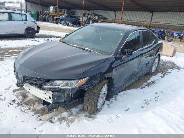 Toyota CAMRY LE 2020 4T1C11AK4LU391730 Image 2