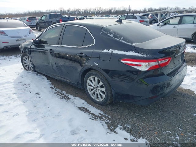 Toyota CAMRY LE 2020 4T1C11AK4LU391730 Image 3