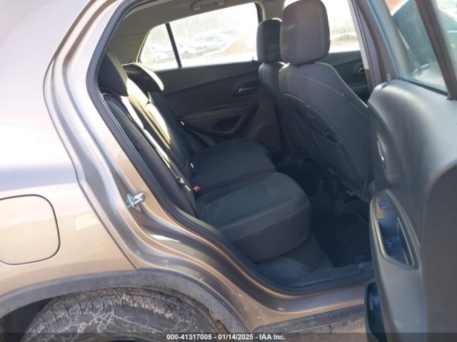 3GNCJKSB5JL309818 Chevrolet TRAX LS