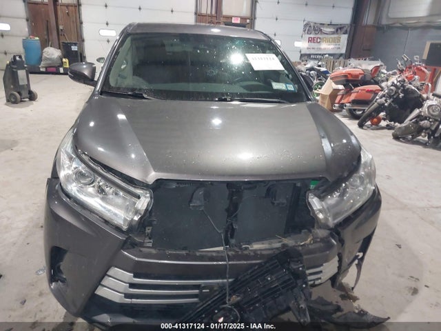 5TDBZRFH9HS449976 Toyota Highlander Le