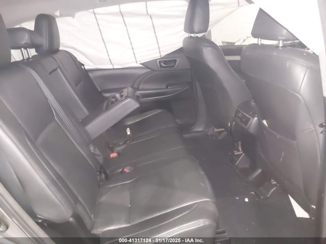 5TDBZRFH9HS449976 Toyota Highlander Le