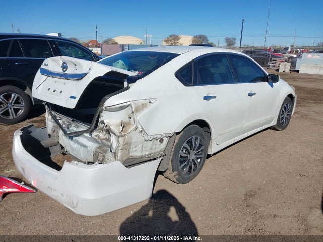 Nissan Altima 2.5 S 2014 1N4AL3AP6EN225807 Image 4