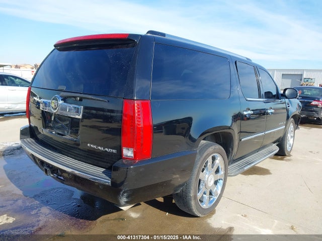2011 CADILLAC ESCALADE ESV 1GYS3HEF1BR373097 Photo 3