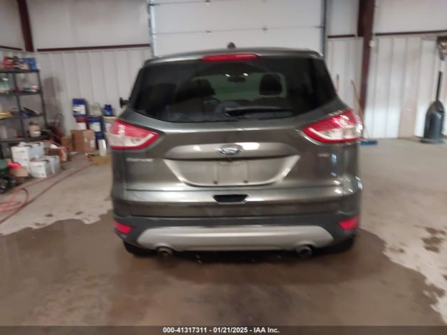 1FMCU0G72GUC78319 Ford ESCAPE SE