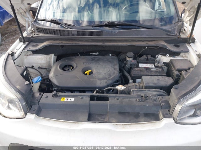 KIA SOUL + 2015 KNDJP3A52F7166564 Image 10