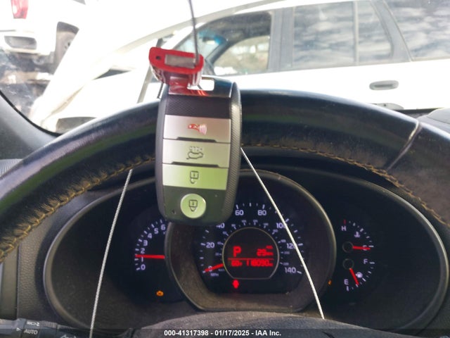 KIA SOUL + 2015 KNDJP3A52F7166564 Image 11