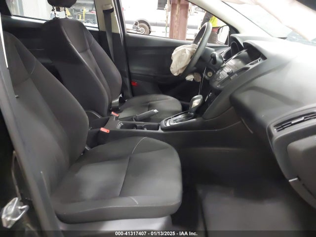 Ford Focus 2018 1FADP3E20JL322331 Image 5
