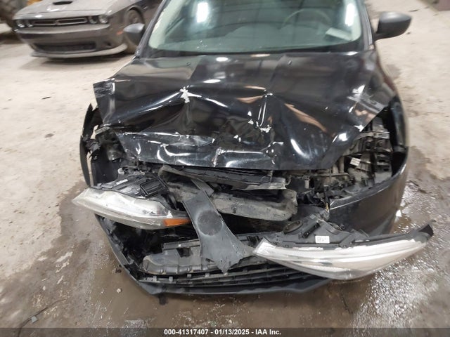 Ford Focus 2018 1FADP3E20JL322331 Image 6