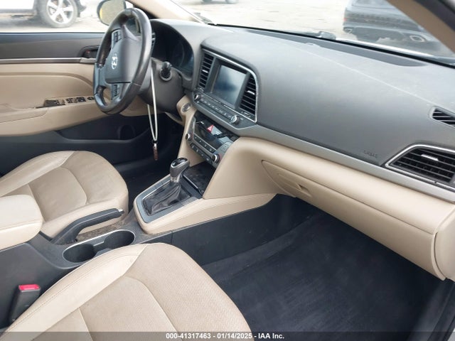 5NPD84LFXHH158264 Hyundai Elantra Limited