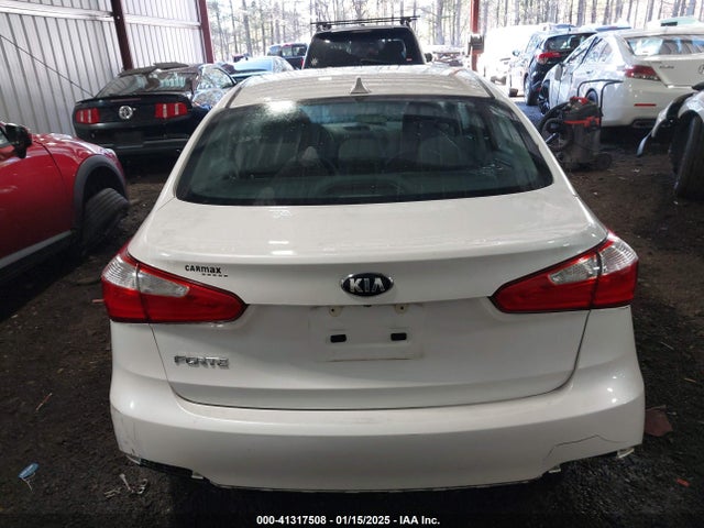 KIA FORTE LX 2016 KNAFX4A60G5479255 Image 16