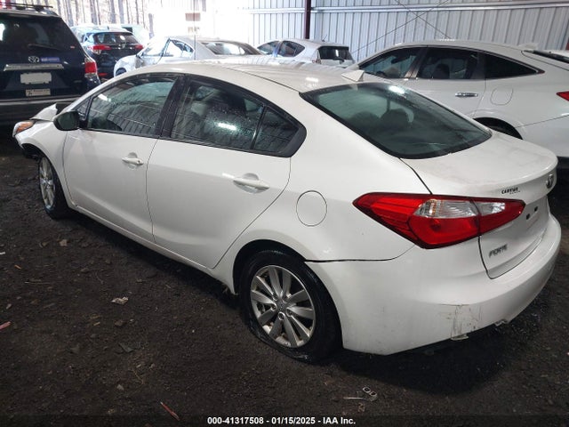 KIA FORTE LX 2016 KNAFX4A60G5479255 Image 3
